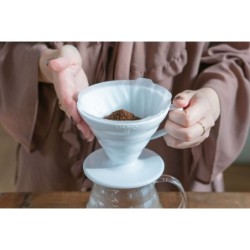 hario dripper v60 02 plastic white - versatile