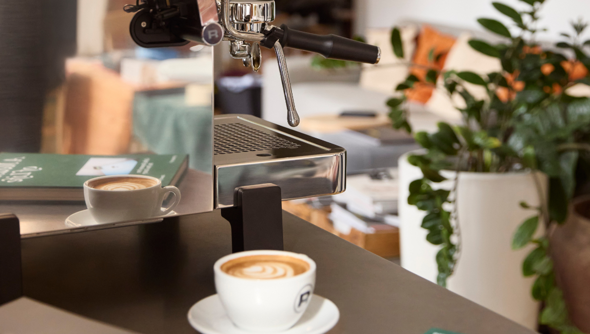 Semi-Automatic vs Fully Automatic Espresso Machines: Pros & Cons