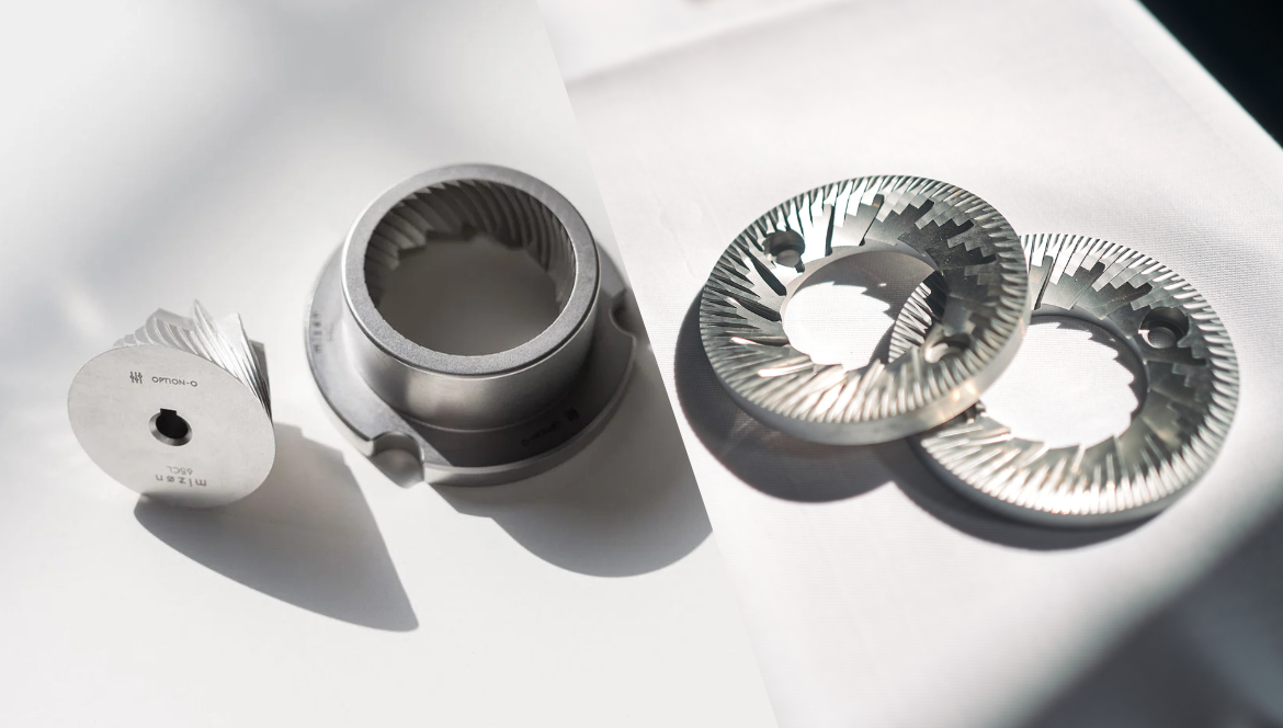 Flat Burr vs Conical Burr Grinders: What's the Difference?